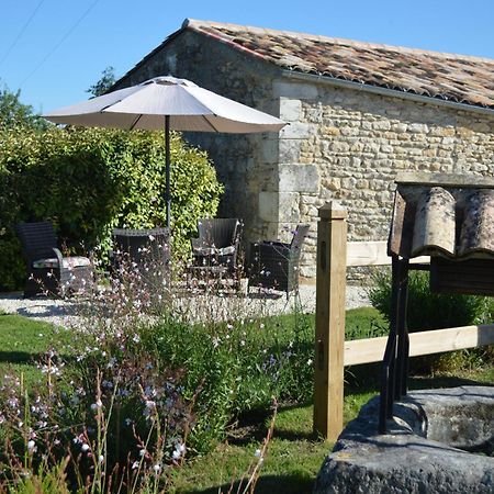 Girauderies Chambres D'Hotes/B+B Floirac  외부 사진