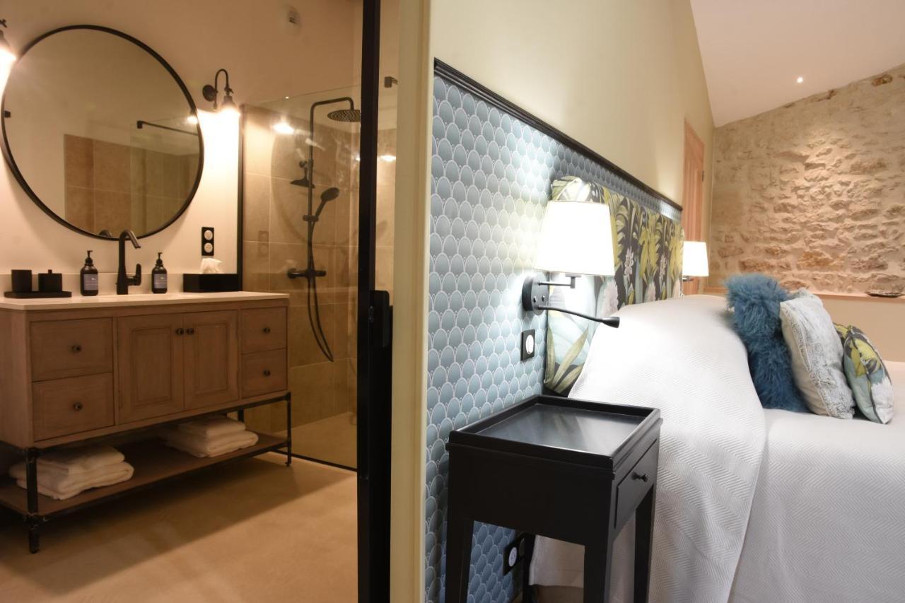 Girauderies Chambres D'Hotes/B+B Floirac  외부 사진