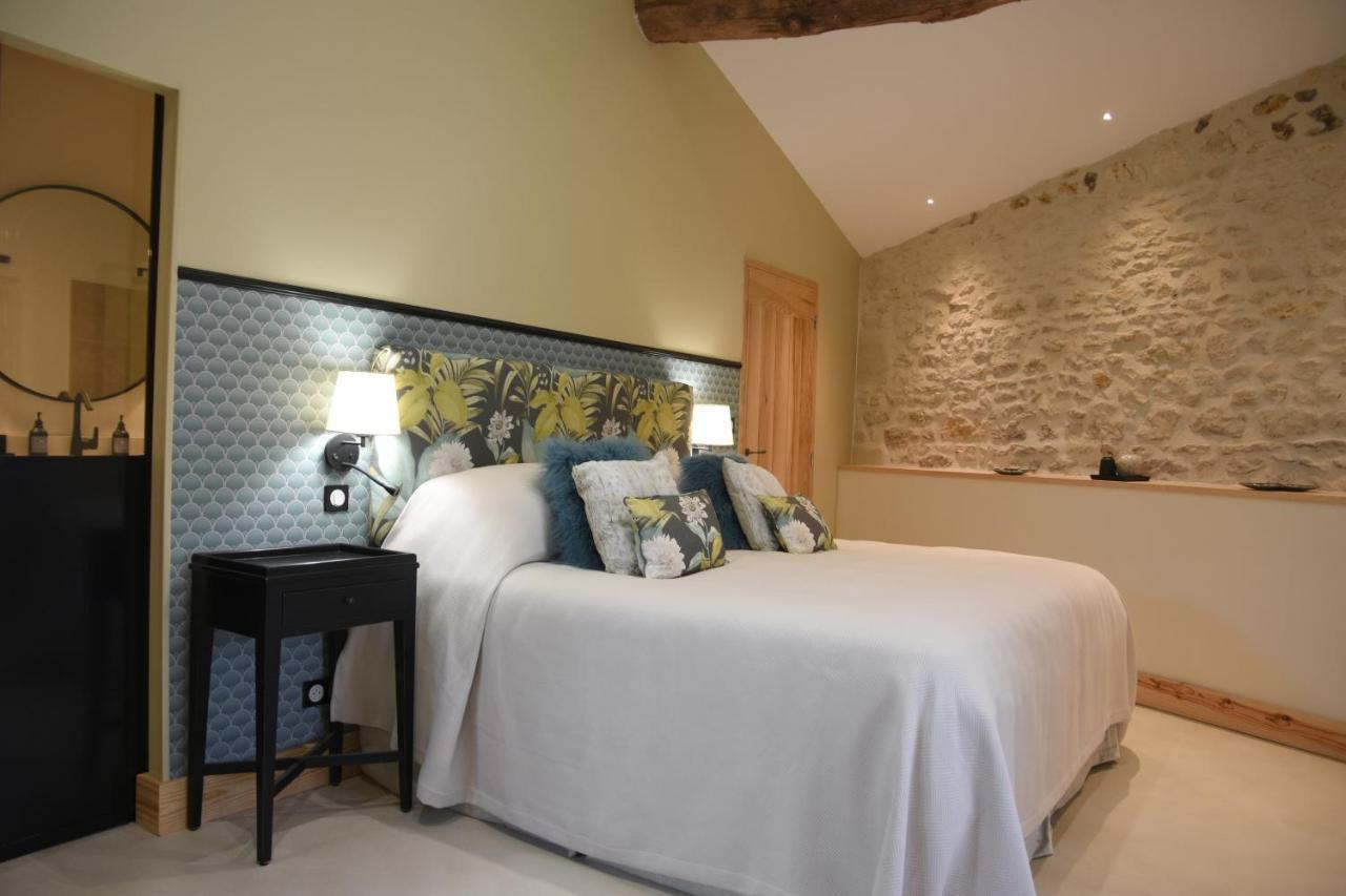 Girauderies Chambres D'Hotes/B+B Floirac  외부 사진