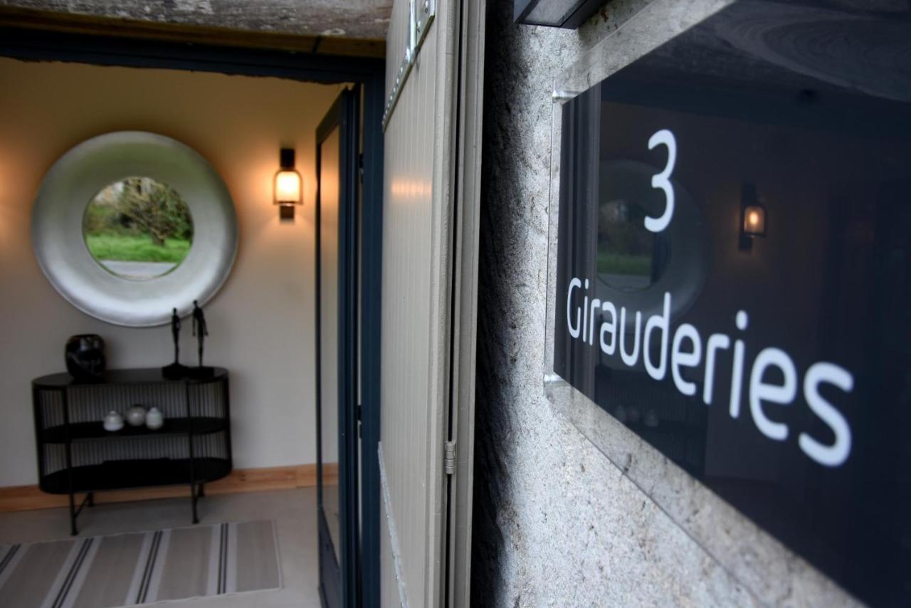 Girauderies Chambres D'Hotes/B+B Floirac  외부 사진